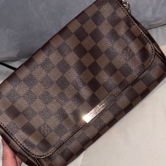 Louis Vuitton Brown Checkered Crossbody Bag - Picture 6 of 8